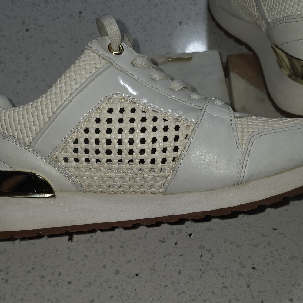 Michael Kors Cream and Gold Textured SneakersMichael Kors Woven Sneakers Size 8 - Picture 11 of 12